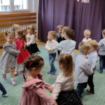 dzieci tańczą 10 conv.jpeg