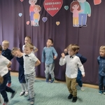 dzieci tańczą 17 conv.jpeg