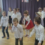 dzieci tańczą 14 conv.jpeg
