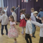 dzieci tańczą 18 conv.jpeg